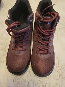 Womens Burgundy New Without Box Bog Hiking Boots Rebound Waterproof Size 8 1/2 - Picture 1 of 8