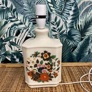 Interruptor de lámpara lateral de mesa grande vintage de cerámica floral diseño multicolor crema - Imagen 1 de 8