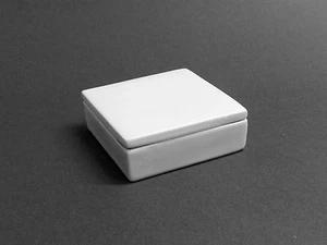 PORCELLANA - SCATOLA QUADRATA SQUAD - 9,5x9,5xH3,5cm - Picture 1 of 1