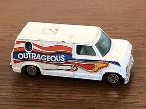 Vintage Yatming White “Outrageous”  Van , Hong Kong, 1/64 Metal Base - Picture 1 of 8