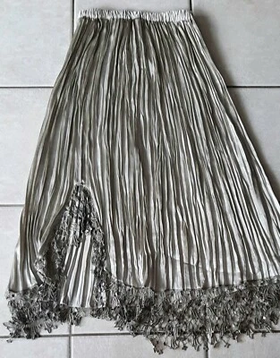  全新无标签长银色灰色裙子蕾丝底部 WMS M 38 英寸长弹性腰围 28 至 42 — 第 1/4 张图片