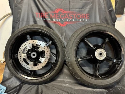 **SALE***Take-off Harley Davidson CVO Wheels, Rotors &Tires CVO-TOM-2606-19-18-2 Foto 1 de 4