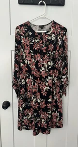 J. JILL WEAREVER COLLECTION SIZE EXTRA SMALL, FLORAL, BUTTONS, TIE SLEEVE - Picture 1 of 6