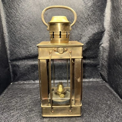 Linterna de aceite náutica de latón vintage de WEDGE lámpara de barco marítimo Foto 1 de 4