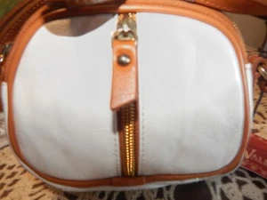Valentina Made In Italy Weiß Vacheta Leder Cross Body Schultertasche Handtasche Neu mit Etikett - Bild 1 von 5