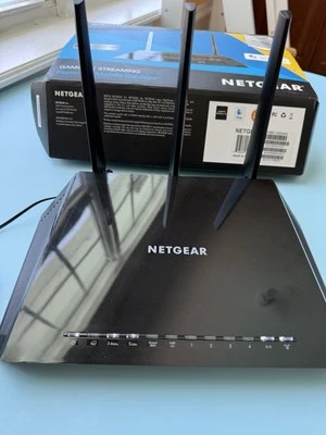 NETGEAR Nighthawk AC2600 Smart WiFi Router (R7450) - Image 1 of 4