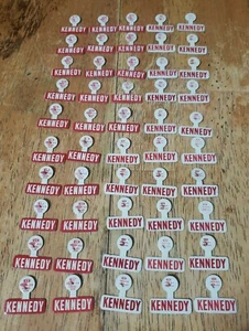 2x 1960 JOHN F KENNEDY JFK faltbare Präsidentschaftskampagne Pin Button politisch - Bild 1 von 8
