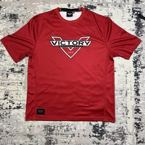 Maglia calcio Victory Motorcycles uomo XL Freedom rossa cucita negozio lavoro shirt - Foto 1 di 10
