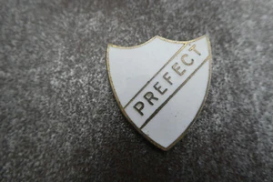 Prefect Pin Badge Button (L6B) - Picture 1 of 2