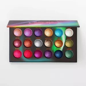 New BH Cosmetics Aurora Lights 18 Colors Eyeshadow Palette Full size Rare HTF - Picture 1 of 4