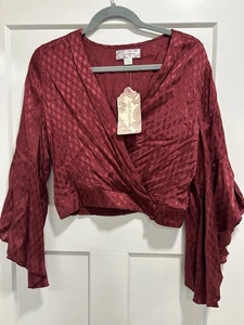 Band Of Gypsies Women’s Maroon / Red Patterned Top Stylish Medium Cute NWT - Picture 1 of 5