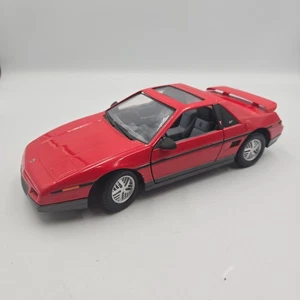 Road Signature Red 1985 Pontiac Fiero 1/18 Scale Model Car NO BOX - Picture 1 of 7