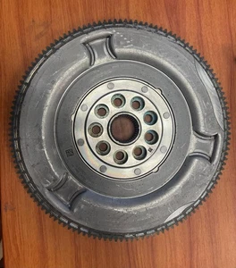 BMW Schwungrad Zweimassenschwungrad Flywheel 5A29114 für BMW XM - Picture 1 of 3