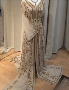Takchita Jawhara, embroidered with Golden threads, hand made beading, moroccan. - Picture 1 of 4