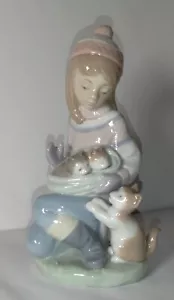 Lladro Friday's Child - Girl with 3 Cats - "Nina Viernes" - #6020 - Retired 1997 - Picture 1 of 12