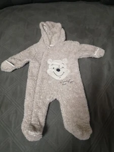 Disney, Baby Winnie Puuh Plüsch Overall Beige/Braun Größe 62 total süß - Bild 1 von 6