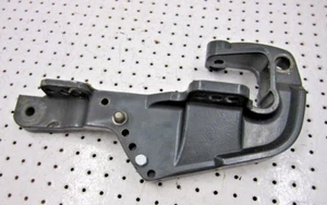 1998 MERCURY NORTHWOOD FORCE 40HP CLAMP BRACKET PORT 821773F6 - Picture 1 of 5