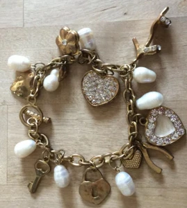 Vintage Chunky Gold Tone Fob Style Charm Bracelet Faux Pearl Hearts Rhinestone - Picture 1 of 12