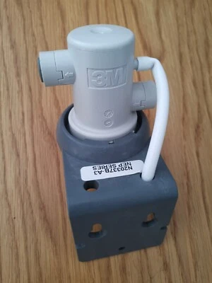 3M  Water Filter Head 3/8" Push Fit Connections NEP SERIES N20337B-A3  - Image 1 of 4