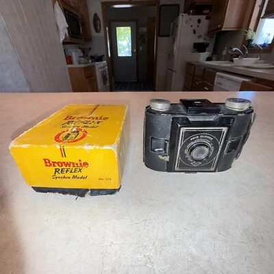 2 cámaras vintage ~ Cámara Clipper AGFA PD16 + Brownie Reflex Synchro ~ SIN PROBAR Foto 1 de 4