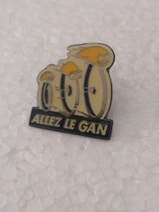 Pin's Pins Pin Assurance Cyclisme Tour France Maillot Jaune "allez Le Gan"  - Picture 1 of 1