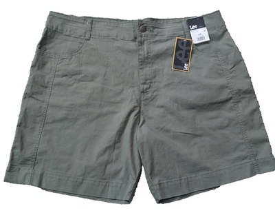 Lee Women's Bermuda  Shorts color olive grove  Size 20 (02-25) - Image 1 of 4