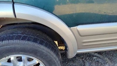 Honda Passport Rh 2000 pasajero trasero derecho llamarada moldura en puerta OEM Foto 1 de 3