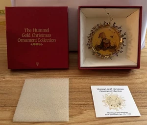 THE HUMMEL GOLDEN CHRISTMAS ORNAMENT COLLECTION "MEETING IN THE MEADOW" 1986 - Picture 1 of 5