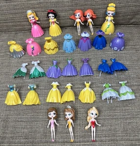 Magic Clip Disney Princess Puppen 8 Puppen & viele KLEIDER Magiclip 2009 - Bild 1 von 24