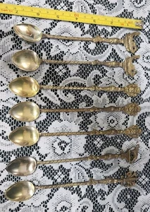 LOTE DE 7 CUCHARAS DE TÉ HELADO/BEBIDA FRÍA DE COLECCIÓN ITALIA ADORNADAS LATÓN PICTÓRICO🧋😋  - Imagen 1 de 8