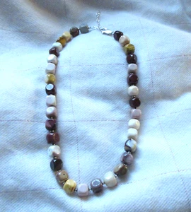 A single (one strand) strand Mookaite sterling silver necklace - Picture 1 of 8