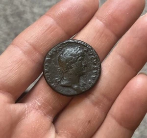 ¡RARO! EMP. HADRIAN Antigua Romana Ae Como Moneda 124-8AD ANNONA GALERA -RIC675 -12,7 g - Imagen 1 de 2