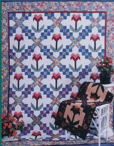 Motivo trapunta gigli iin the Field di Quilt Design Northwest - Foto 1 di 1