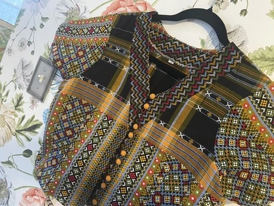 Chaqueta Boho Talla 40 Recortada Negra Estampada Festival Arty Declaración Foto 1 de 4