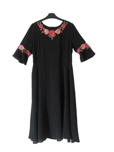 Oasis Black Tea Dress With Rose Appliqué Size 14 - Picture 1 of 3