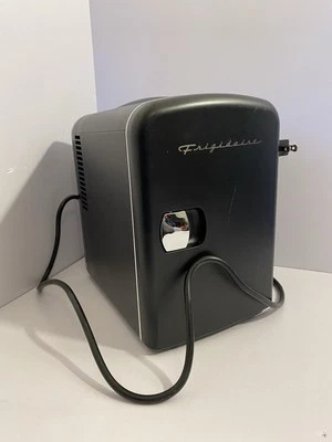Mini Fridge - Image 1 of 4