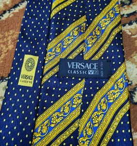 mens vintage Versace Classic V2 100% all silk luxury Retro geometric neck tie - Picture 1 of 6