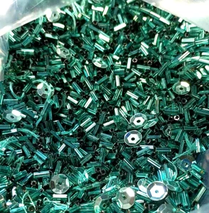 2 Pfund 2x6 mm Lange Rohr Perlen Gefüttert Glas Rocailles Zwischenring Perlen Premium Meer Grün - Bild 1 von 5