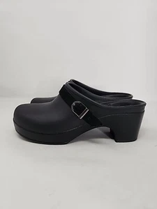 Crocs Sarah Clogs Shoes Womens Size 8 Black Mules Slip-On Dual Comfort Casual - Picture 1 of 18