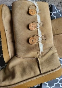 UGGS Australia Fur lined Baily Button Triplet II Boots Sz 9 - Imagen 1 de 6