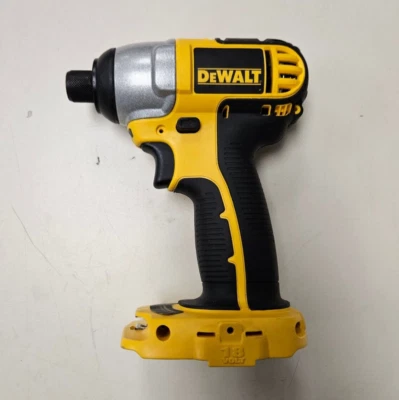 Dewalt DC825 1/4" Cordless Impact Driver 18 Volt Tool Only  C - Image 1 of 4