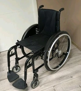 Küschall Aktiv Rollstuhl SB 38 cm mit Carbonkotflügel Aktivrollstuhl.Neuwertig - Picture 1 of 11