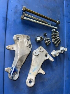 1998-2003 Suzuki TL1000R TL 1000R 1000 R Engine Motor mount frame bolts bracket - Picture 1 of 3