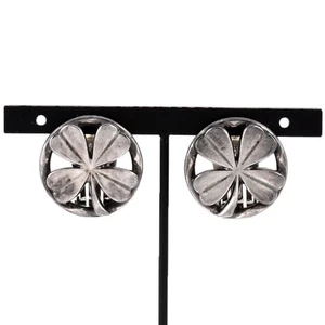 Orecchini CHANEL usati quadrifoglio tondo in argento 96P vintage - Foto 1 di 5