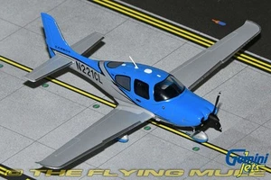 GeminiJets 1:72 SR22 N221CL - Picture 1 of 1