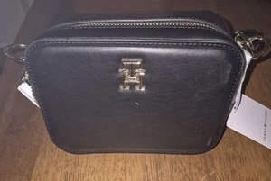 Tommy Hilfiger Chick Trunk - Picture 1 of 6