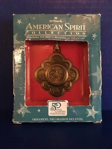Hallmark American Spirit Collection Delaware Golden Quarter Ornament certificado de autenticidad - Imagen 1 de 10
