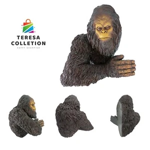 Escultura de árbol de jardín Bigfoot The Bashful Yeti interior/exterior, 15 pulgadas de ancho... - Imagen 1 de 8