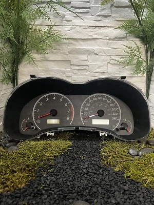 Cuadro de instrumentos Toyota Corolla 2009-2010 Foto 1 de 4