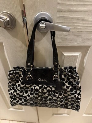 Bolso de Mano Coach Ashely Signature Satén F15510 Negro Tostado Cartera Hombro Logo Foto 1 de 4